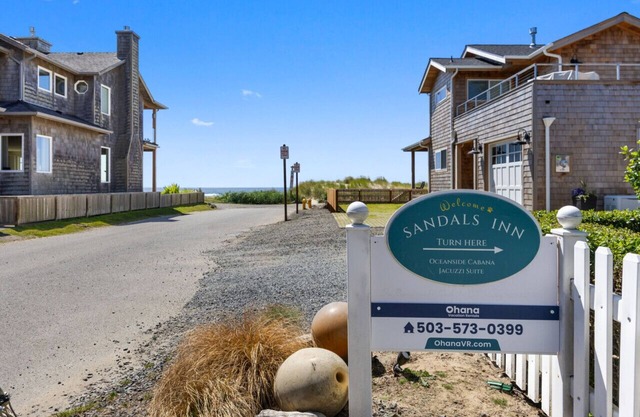 Sandals Inn Spa Suite & Cabana: Steps to Beach | Dog-Friendly