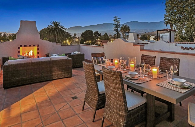 SandWaves - A West Beach Retreat