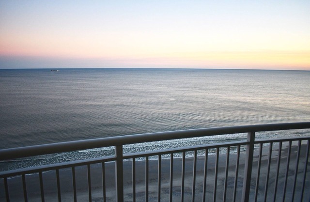 Sandy Beach Resort, 15th floor, 1Bdr Oceanfront, 8 Guests, Myrtle Beach
