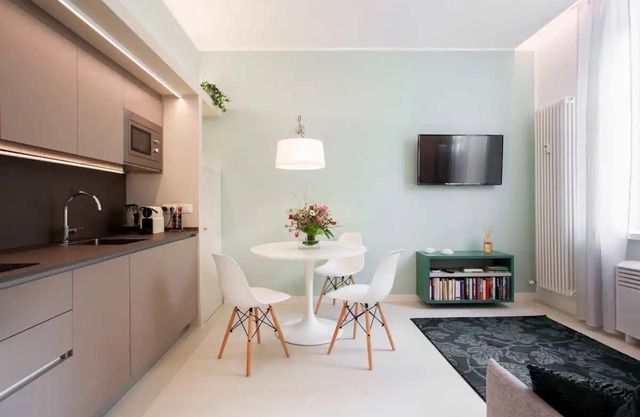 Santa Chiara Suite, 18th century building, historic center