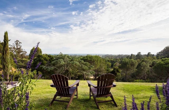 Santa Cruz Sanctuary: Room with Forrest View & Private Patio