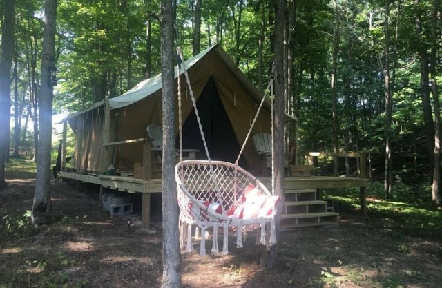 Savannah Safari Tent & Breakfast-FLX Glamping