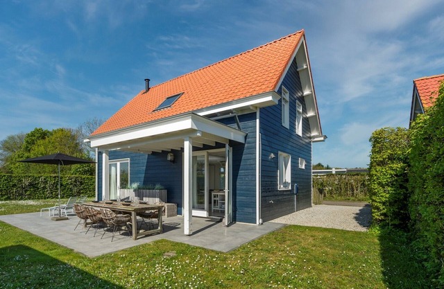 Scalde Oort 3 spacious and high quality holiday home near the beach