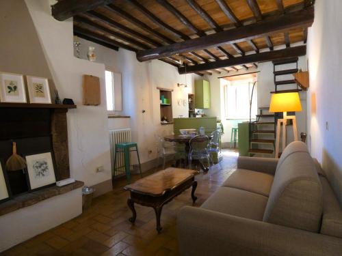 Scappo in Umbria, L'affaccio