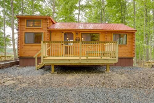Scenic Deck and Grill Middlebury Center Retreat!