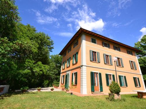 Scenic Escape in the Chianti