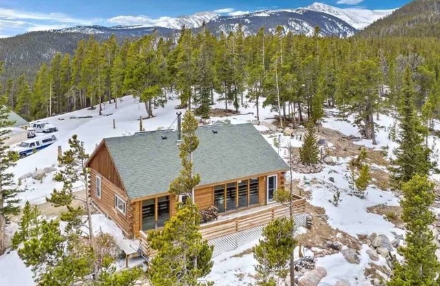 Scenic Mountain Cabin in Idaho Springs