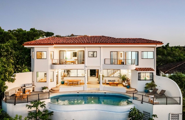 Scenic Villa Overlooking Two Beaches, a National Park, and Mountains – Minutes to the Beach