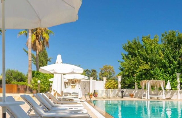 Sea and Mountain Views, Prime Location Near Casino,Unbeatable Stay