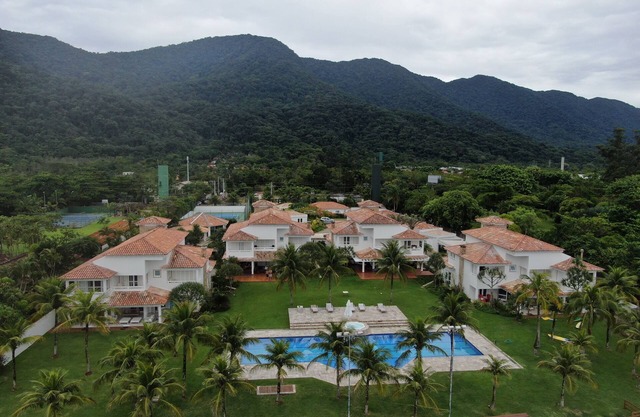 Sea front house in exclusive condominium - best of Maresias