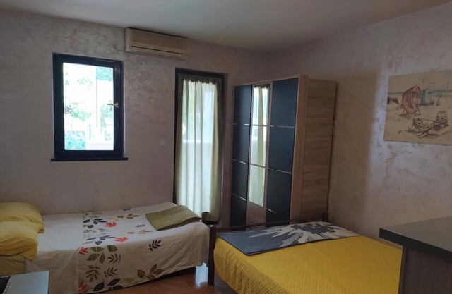 Sea Mist Studio Apartment with Terrace in Budva