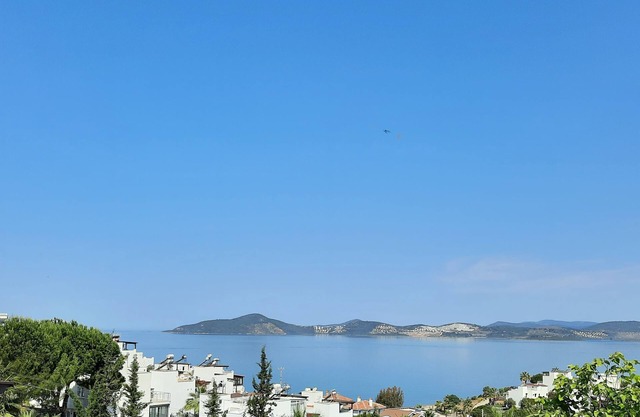 Sea view and 400m to the beach