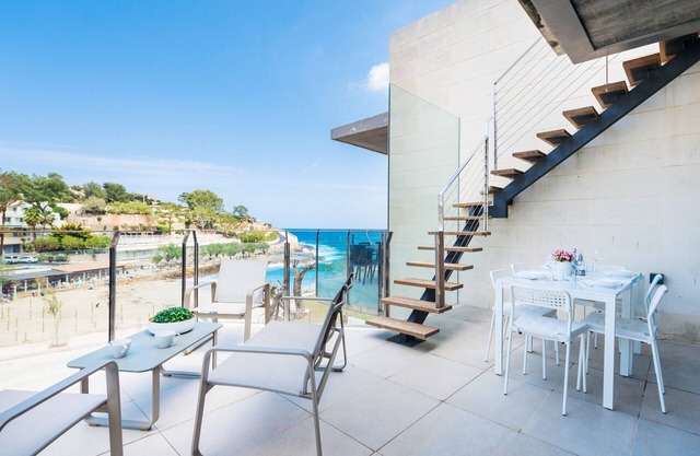 Sea view Apartment with AC and penthouse terrace in Cala Sant Vicenç, Pollença