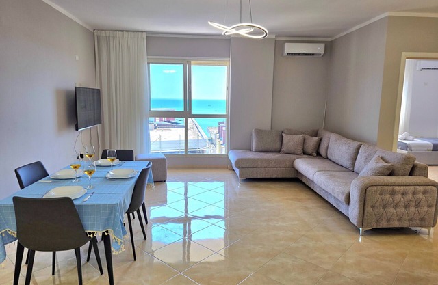 Sea View Apartment in Durres Beach 100