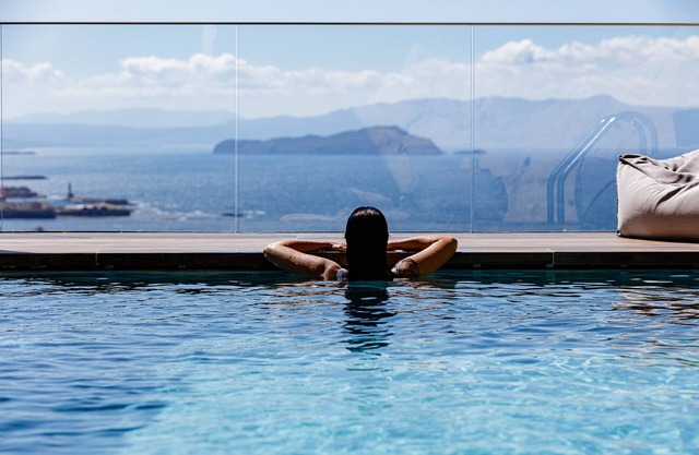 Sea View Luxury Villa with 3 en-suite bedrooms