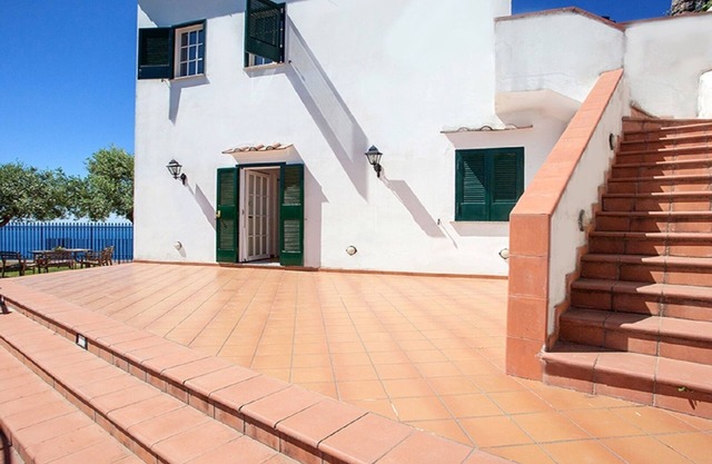 Sea view villa on the whole Amalfi Coast, with garden, relax