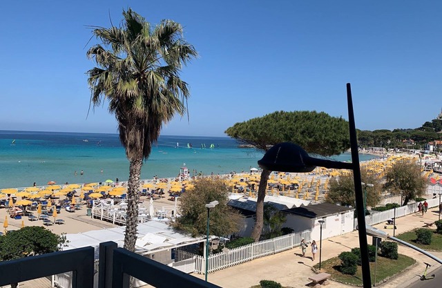 Seafront Apartment in Mondello, Palermo