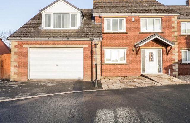 SEAGREEN VIEW, pet friendly, with open fire in Silloth