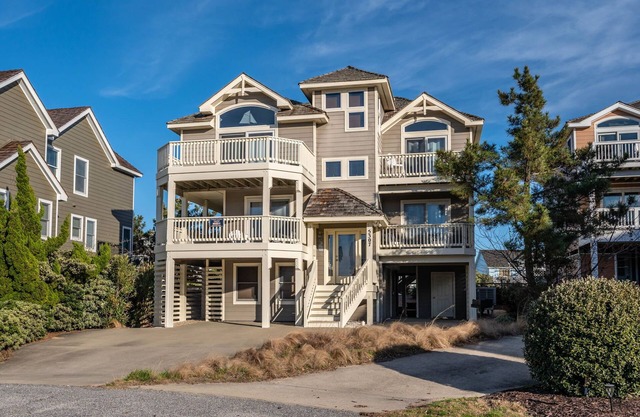 Seas The Day: Private Hot Tub, Amazing Sunsets, Village Beach Club amenities!