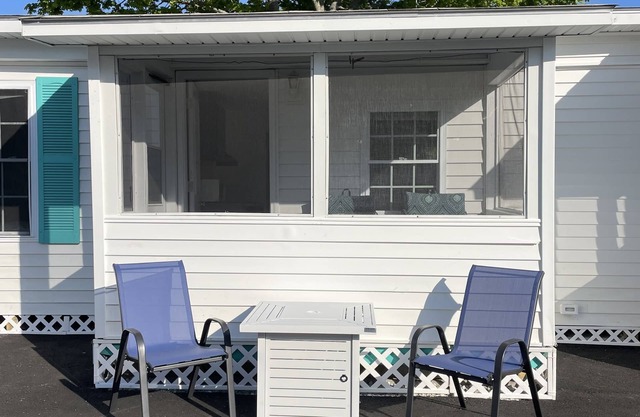 Seashell Cottages/JK Rentals - Cottage 2, 1 full bed