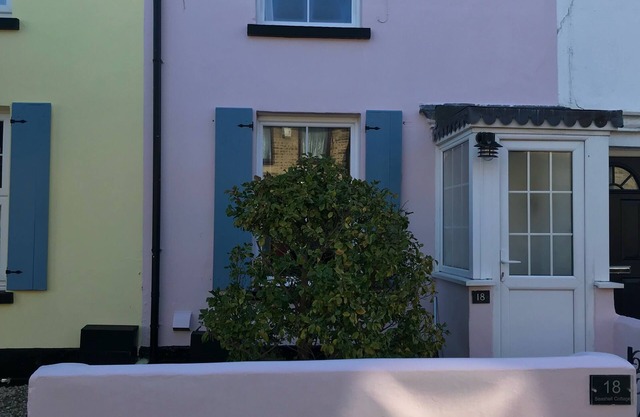 Seashell Cottage - 50 meters from the beach