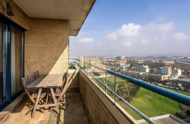 Seaside 3BR Flat in Póvoa by LovelyStay