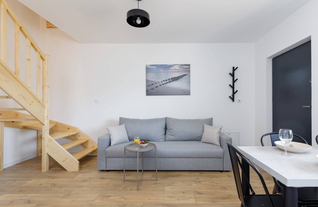 Seaside Excape 1| Apartment | Parking | Garden