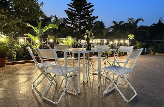 Seaside Getaway with Party Padn