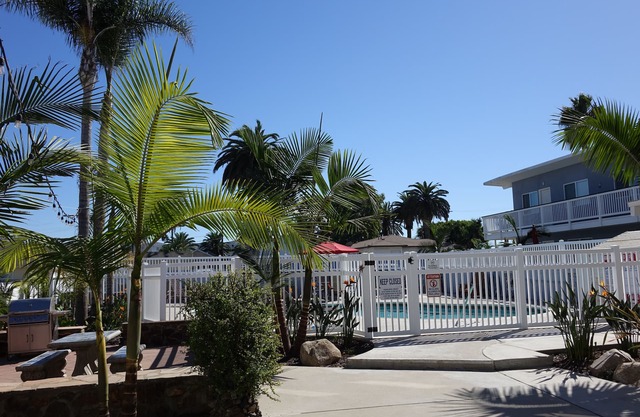 Seaside H RELAX AT THE BEACH- 1BR