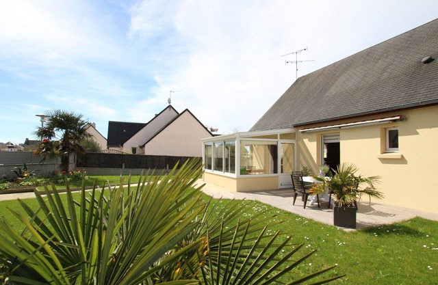 Seaside house with garden in St Pair sur Mer