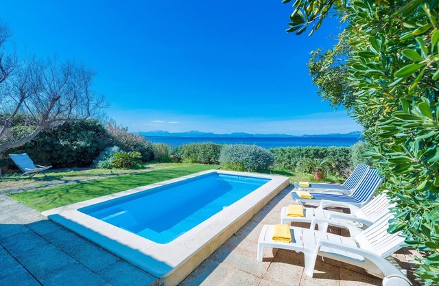 Seaside villa in Colonia de Sant Pere