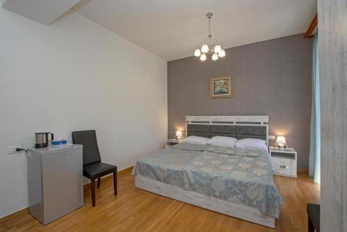 Seasons Boutique Hotel