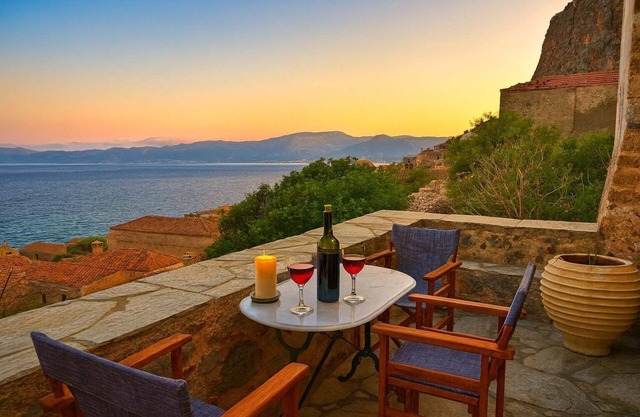 Seaview Dream Suite – Pablito House Monemvasia