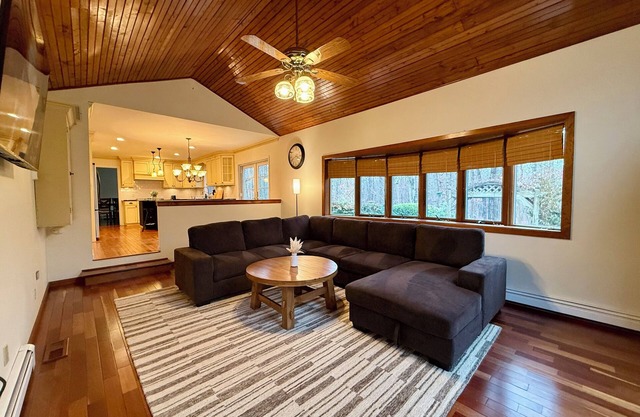 Secluded 3-Acre Retreat – Private King Suite, Full Kitchen, Near Atlantic City!