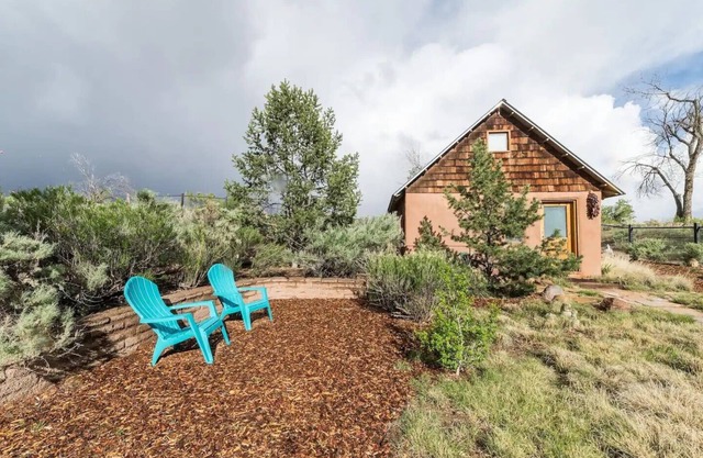 Secluded Adobe Casita-Right behind Balloon Fiesta Park