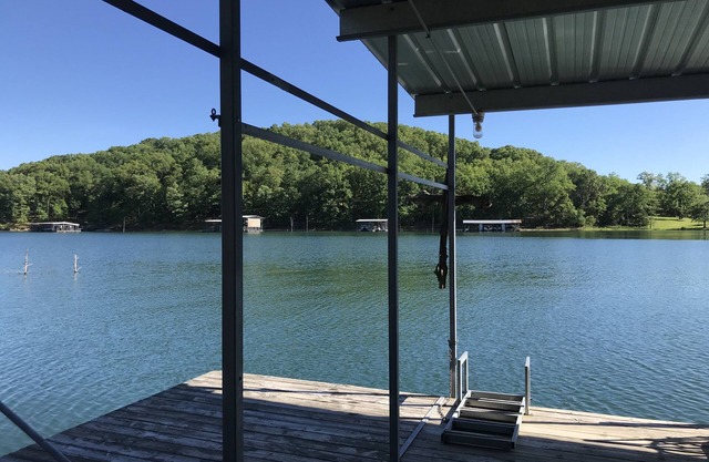 SECLUDED BEAVER LAKE WATERFRONT with Private swim dock ~ Lakehouse sleeps 14