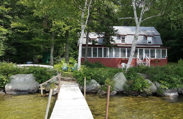 Secluded Lakefront Home in the White Mountains