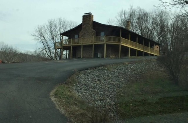 Secluded Log cabin overlooking the Maury River Outside of Lexington , Va