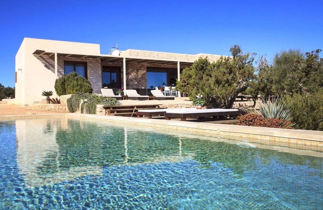 Secluded villa with private pool
