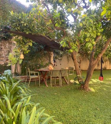 SECRET GARDEN-bike-friendly home-MANDARANCIO
