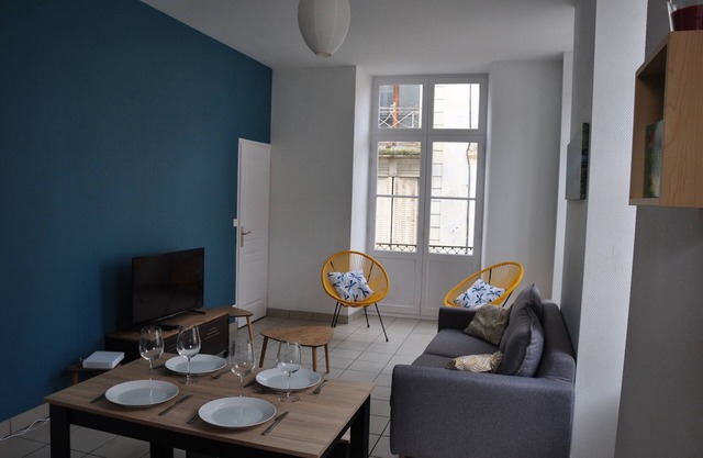 Segré center T2 42m² ✰cuisine✰chambre✰salon✰wifi