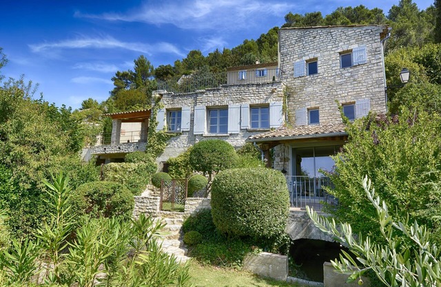 Séguret, cosy house with exceptional view