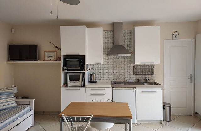 Self-contained studio 26 m2