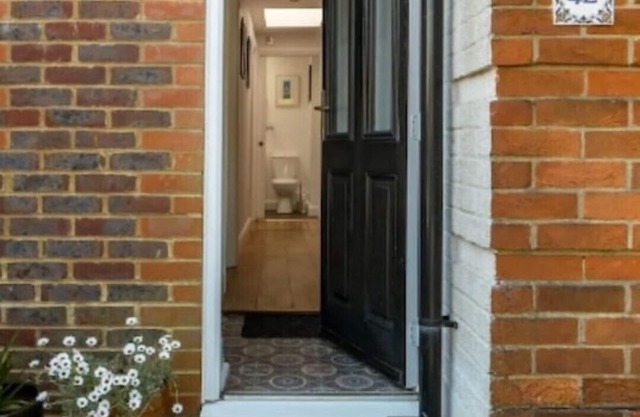 Self contained annexe, Hove ParknPrivate parking, own entrance,10 mins Brighton