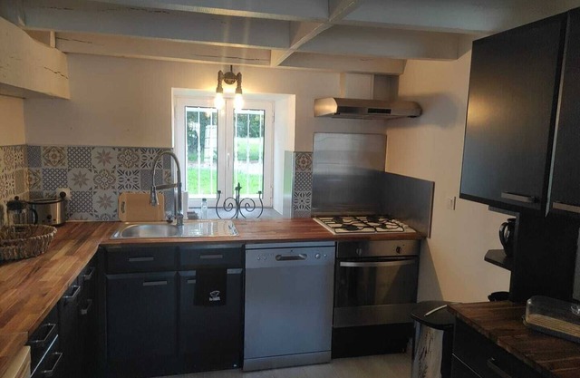 Self-contained studio in a natural setting dedicated to well-being