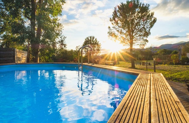 Self-catering in the mountains Pets welcome in the heart of nature Domaine Pedra Llampada