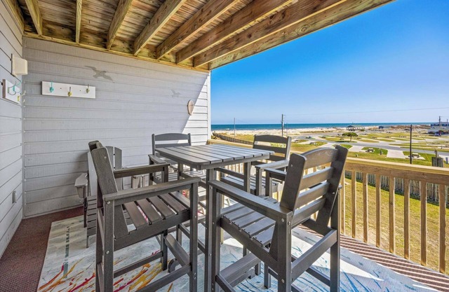 Semi-Oceanfront Condo w/Private Balcony, Resort Pool, Elevator, Beach Access