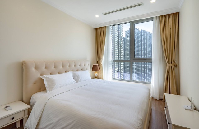 SEN.SAIGON 2812A Plus 1 BR Vinhome Central Park