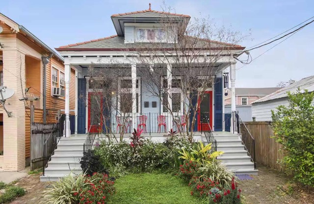 Sep Discounts! New Listing Heart of MidCity3bd2ba