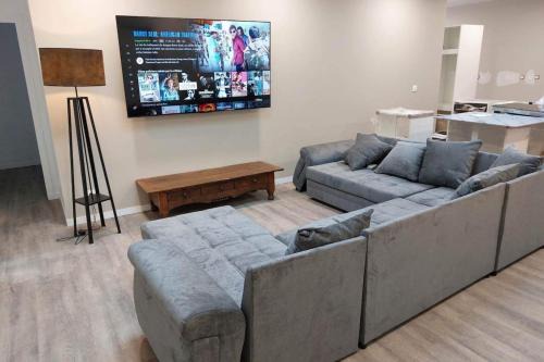 SER LOFT 8 Grand appartement 8 chambres idéal groupes pros et familles